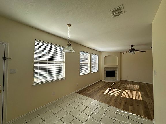 2nd image of 3212 Paradise Valley Dr
