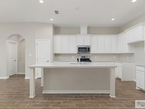 4th image of 3613 Paso Dr
