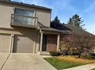 170 Pine Tree Ridge Dr UNIT 4, Waterford, MI 48327