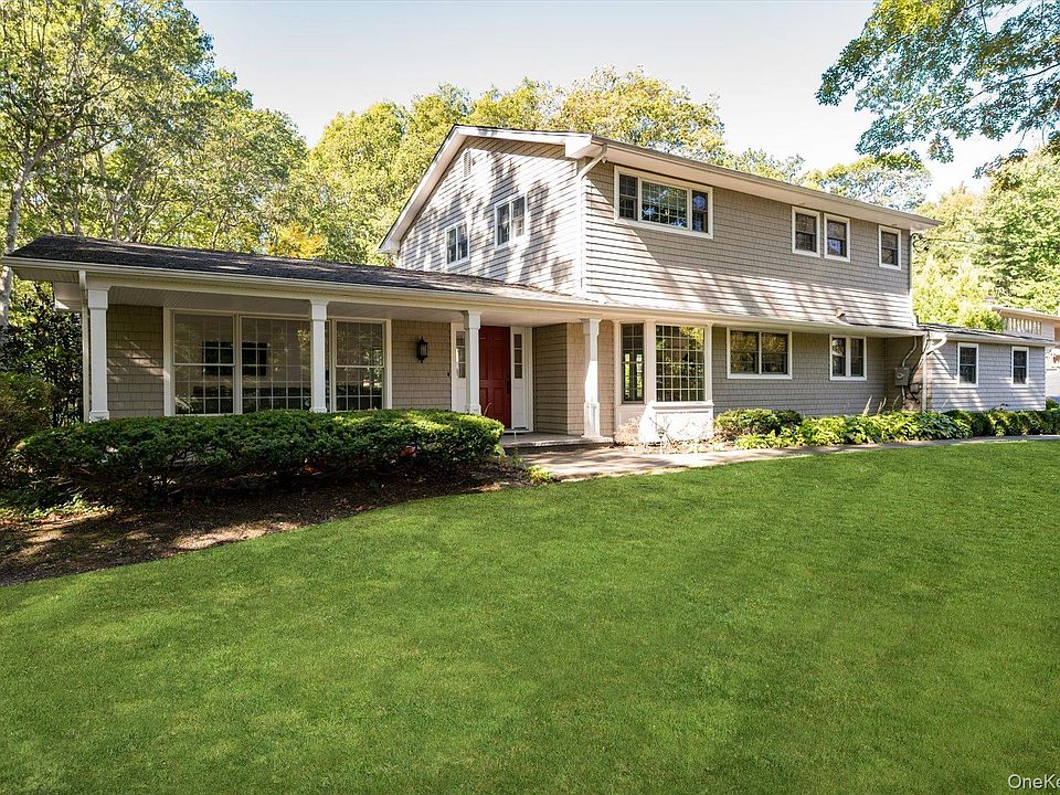 1st image of 16 Tuxedo Drive