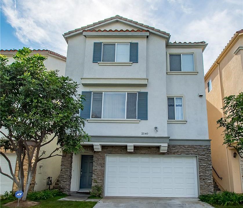 1st image of 2540 Plaza Del Amo
