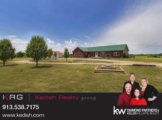 38268 State Line Rd, La Cygne, KS 66040