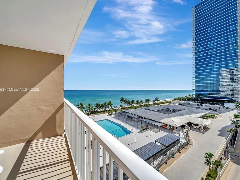 1950 S Ocean Dr #7G — Photo 1