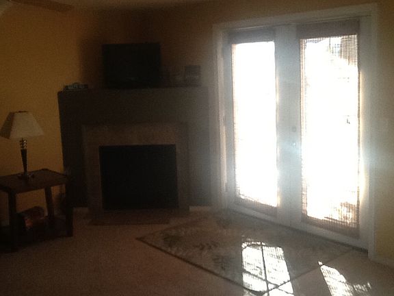 3rd image of 108 N Centennial St