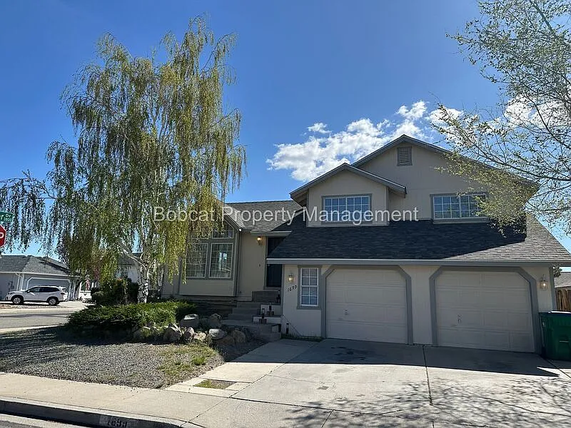 1699 Salmon Dr photo 1