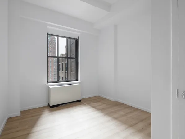 75 West Street image 3 of 5