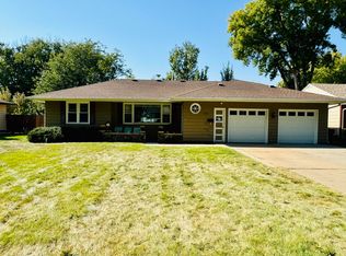 1751 Ohio Ave SW, Huron, SD 57350