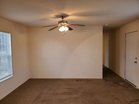 3rd image of 7040 Shawnee Dr #522