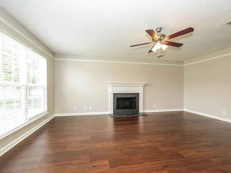 1531 Saint Andrews Dr — Photo 5