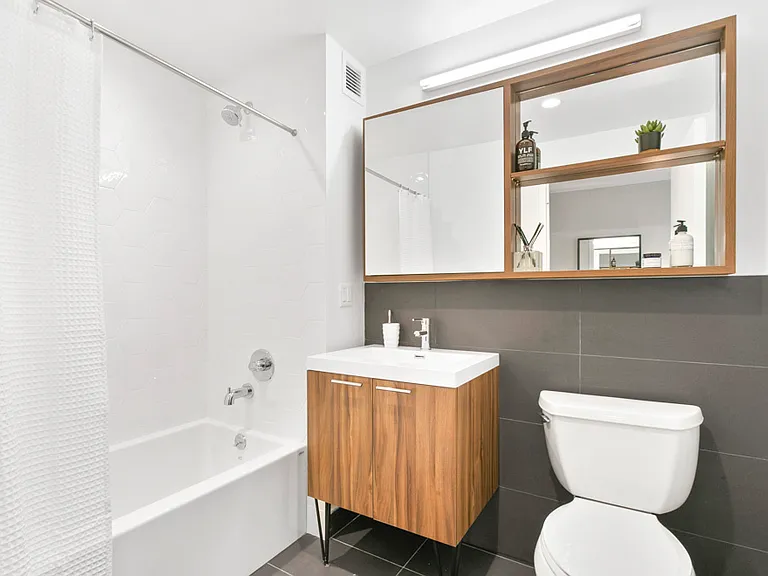 150 Union Ave #7K — Photo 3