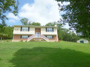 738 Day Rd, Taylorsville, KY 40071