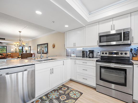5th image of 601 SEAFARER Circle #201