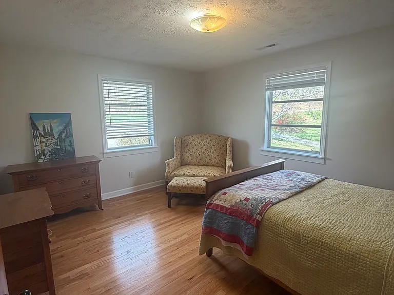 225 Bull Creek Rd — Photo 6