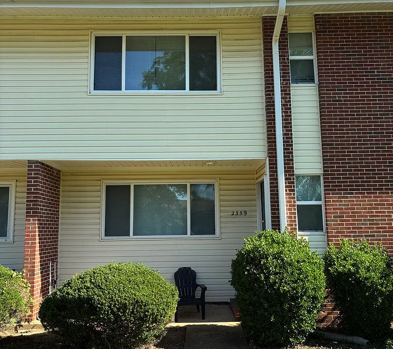 2359 Champion Ct
