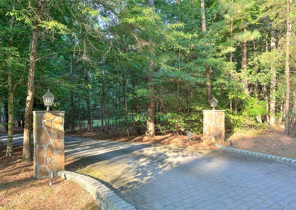 353 Holly Lake Dr, Manakin Sabot, VA 23103 Zillow