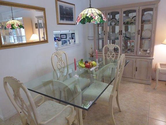 3rd image of 5280 Las Verdes Cir APT 221