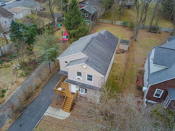 4th image of 3 Brookside Ave