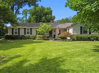 2805 W 93rd St, Leawood, KS 66206