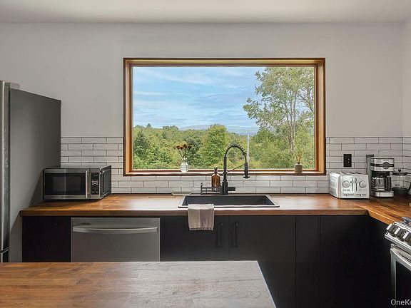 2nd image of 7 Morgan Road
