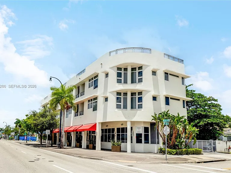 6701 Biscayne Blvd #205 — Photo 13