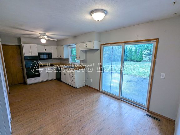 4th image of 1321 Beechview Dr