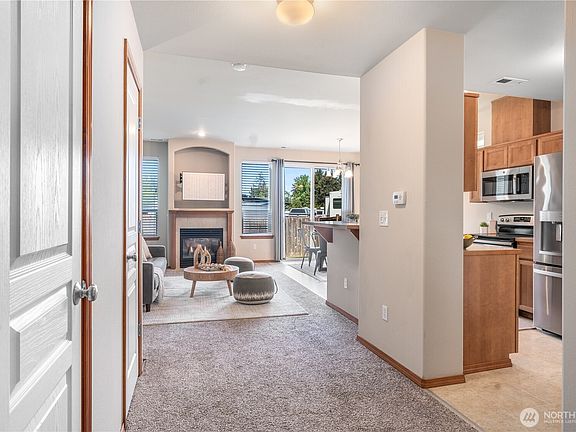 4th image of 21404 104th Street Ct E