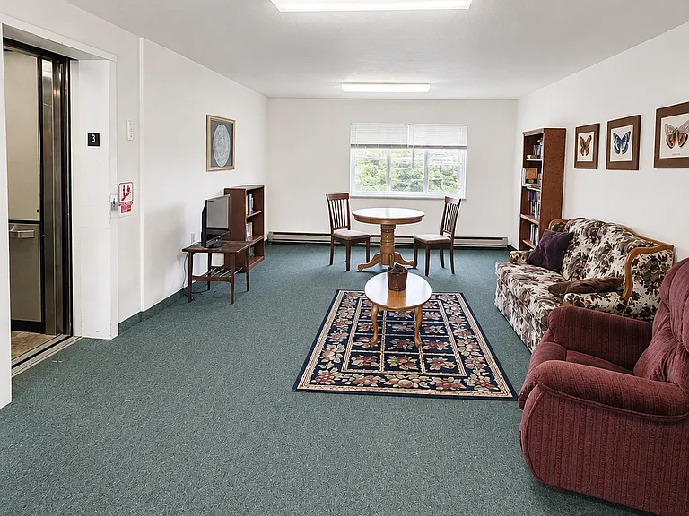 Whispering Pines Apartments — Photo 25