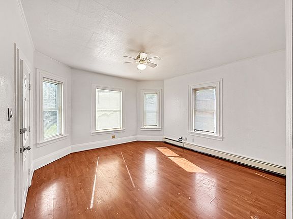 5th image of 28 Meadow St APT 2