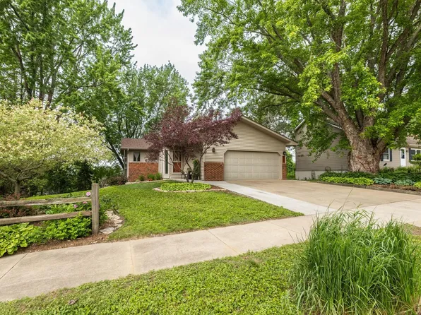 5801 26th Ave NW, Rochester, MN 55901