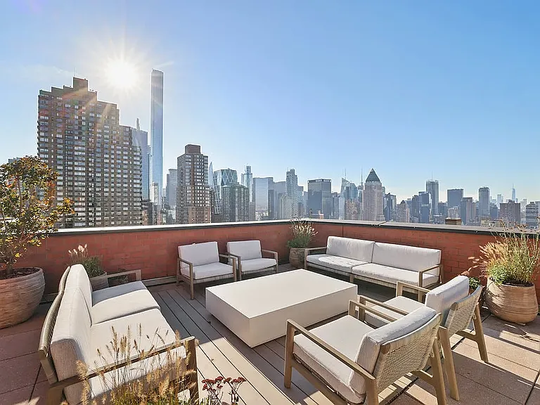 200 W 60th St #28C — Photo 19