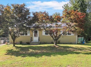 2 Plainview Dr, Danielson, CT 06239