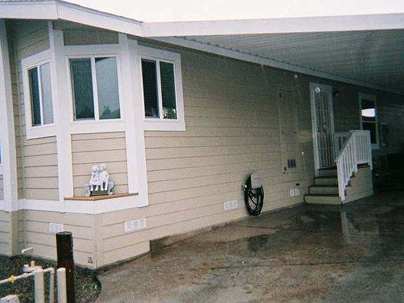 Carport corner lot!