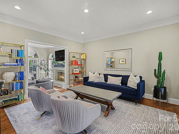 3rd image of 6008 Alexa Rd