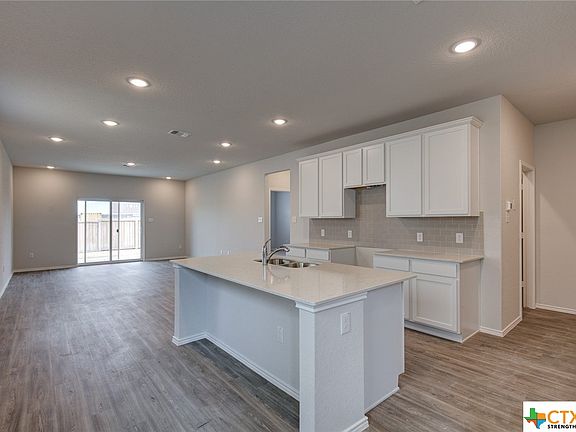 4th image of 1426 Prynne St