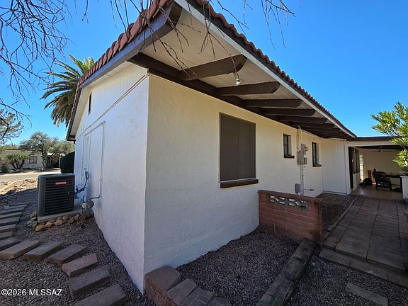 3rd image of 440 S Vista Del Rio