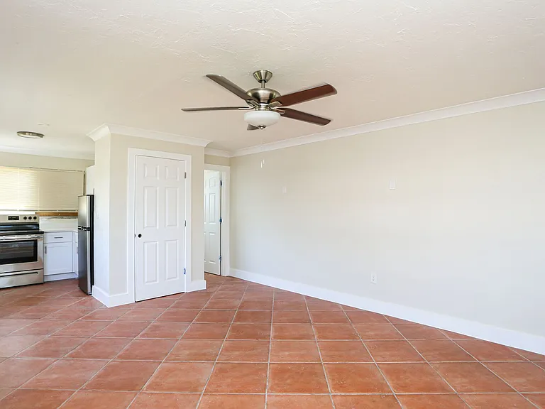 2829 Shoreview Dr — Photo 7