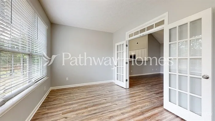 8401 Somerton Cir — Photo 16