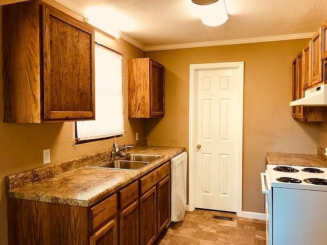 1st image of 3600 King Ct SE