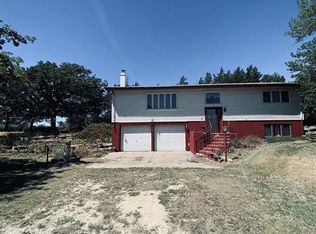 575 150th Rd, Hunter, KS 67452