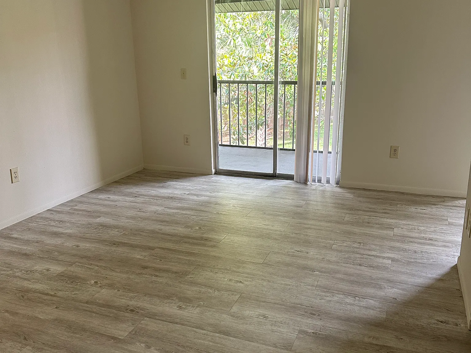 420 Banana Cay Dr — Photo 4
