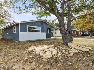 212 E 2nd St, Coleman, TX 76834