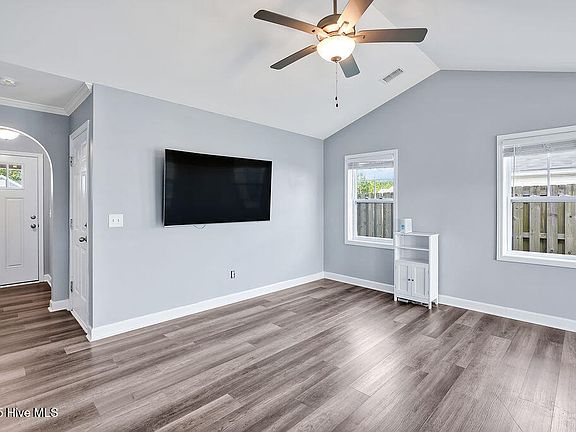 5th image of 4058 Ironstone Court