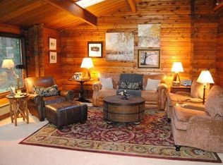 3184 Amber Trl, Pollock Pines, CA 95726