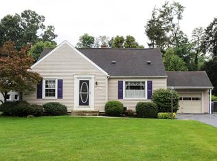 487 Apple Orchard Ln, Webster, NY 14580