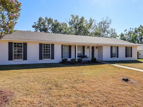 508 Ridgewood Manor Dr, Oxford, MS 38655