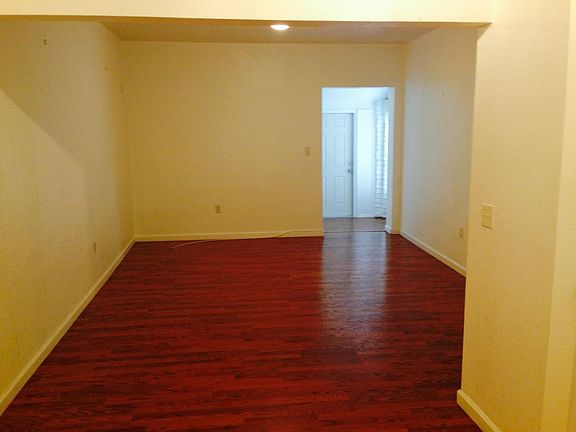 Living Room (Foyer View)