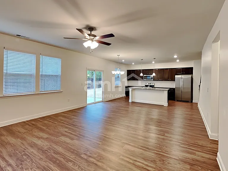 136 Rivulet Dr — Photo 5