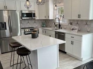 246 Rock Odundee Rd, Dartmouth, MA 02748