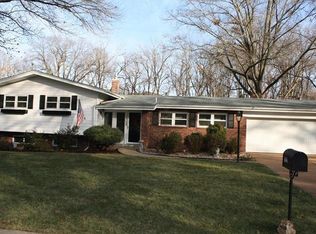1646 Beaucaire Dr, Saint Louis, MO