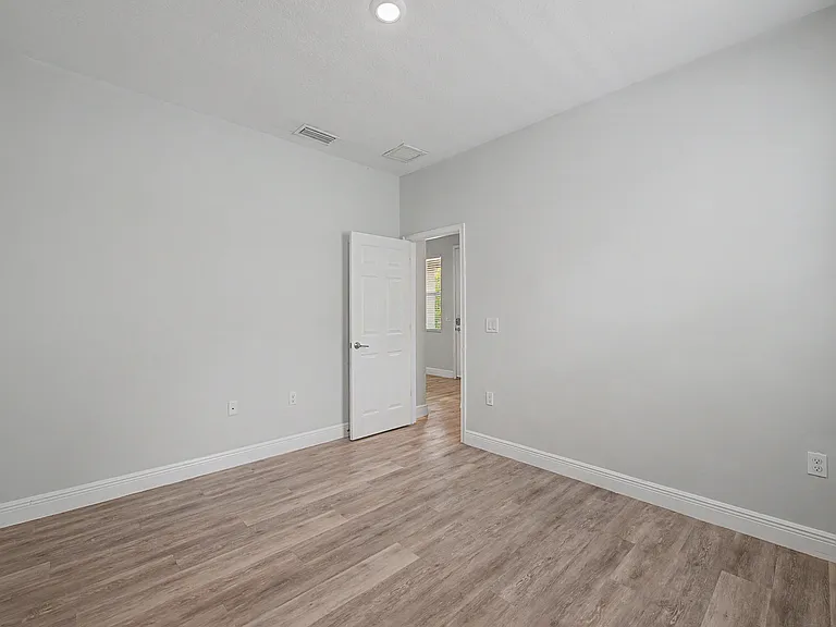 1614 E Mulberry Dr — Photo 19